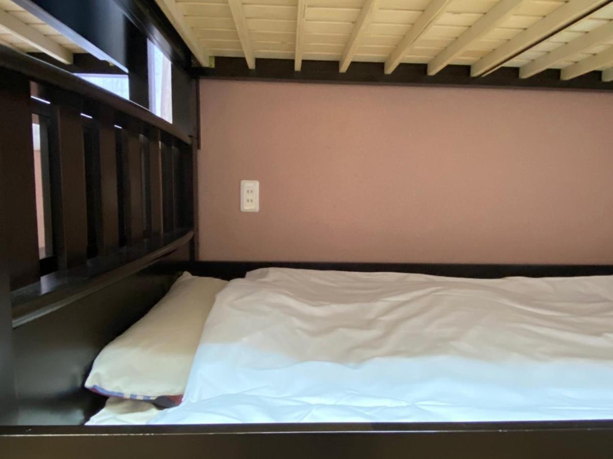 Bonfire Hostel Осака Екстериор снимка